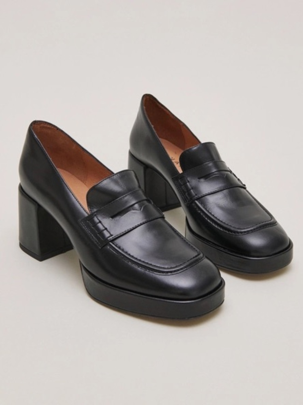 Jonak Paris Leather HEELED LOAFERS WITH ROUNDED TIPS